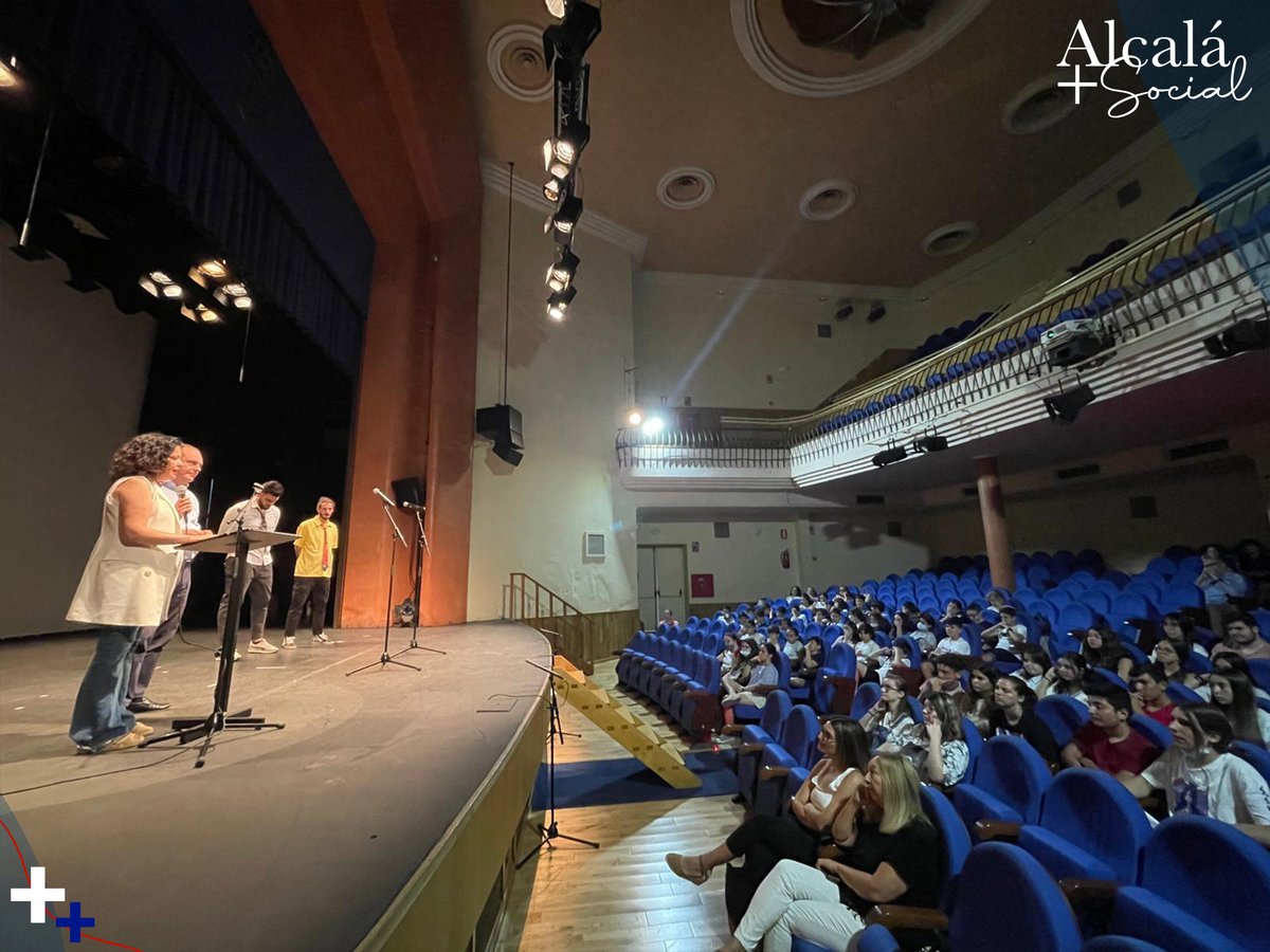 alcalamassocial's tweet photo. Hoy hemos estado en el Teatro Gutiérrez de Alba, en el Acto de Clausura del Proyecto RAP/ALA de Aulas Alternativas 📚
Nos ha encantado ver a los alumnos tan comprometidos y con tanta alegría.
¡Una mañana muy emocionante! 😉
#ProyectoRAP #AlcaláMásSocial https://t.co/Uy06fUjGRB