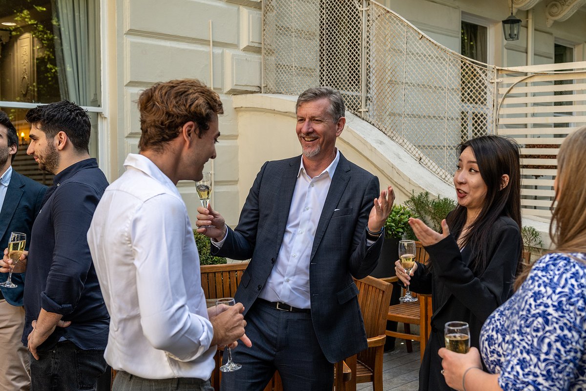 ImperialBiz's tweet photo. Last week we held our annual #ImperialDataSpark Awards 🏆

Run by @IB_Analytics to recognise the hard work put into the programme, both by our students &amp; our sponsors [@Validate_AI @ChathamHouseISR] 👏

Read about the projects &amp; the winners here: https://t.co/SXPzX8UOmJ https://t.co/KBsW5ZVL6e