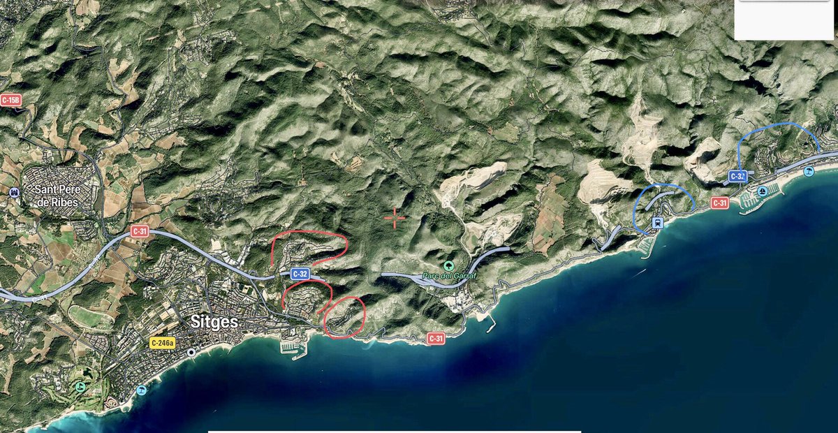 aarnes38's tweet photo. @AjSitges ⁉️Perquè no feu PROHIBICIÓ ⛔️directa de tirar petards🧨 per la Revetlla a les urbanitzacions Montgavina, Llevantina i Quint mar,  les tres a menys de 500m de Parc del Garraf, 2 incendis 🔥🔥en 3 dias, les nostres cases i el patrimoni natural està en joc https://t.co/sT4fLGLNBT