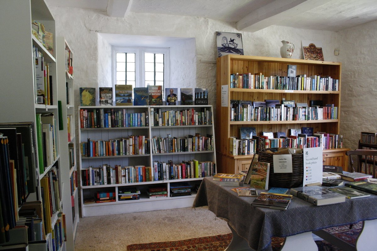 A huge thank you to all of our wonderful #nationaltrust #volunteers, and donators from the community - the second hand #bookshop is looking better than ever this #summer! ☀️📚

Why not pop in the next time you're here? All proceeds from sales go directly to #Godolphin ✨