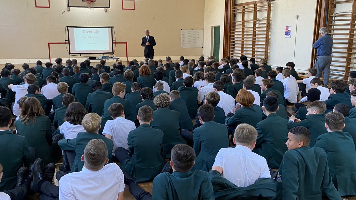 Mr Weymouth delivered a wonderful assembly about #diversity to Year 9 as part of #schooldiversityweek @DHSBoys 🏳️‍🌈🏳️‍⚧️🌈