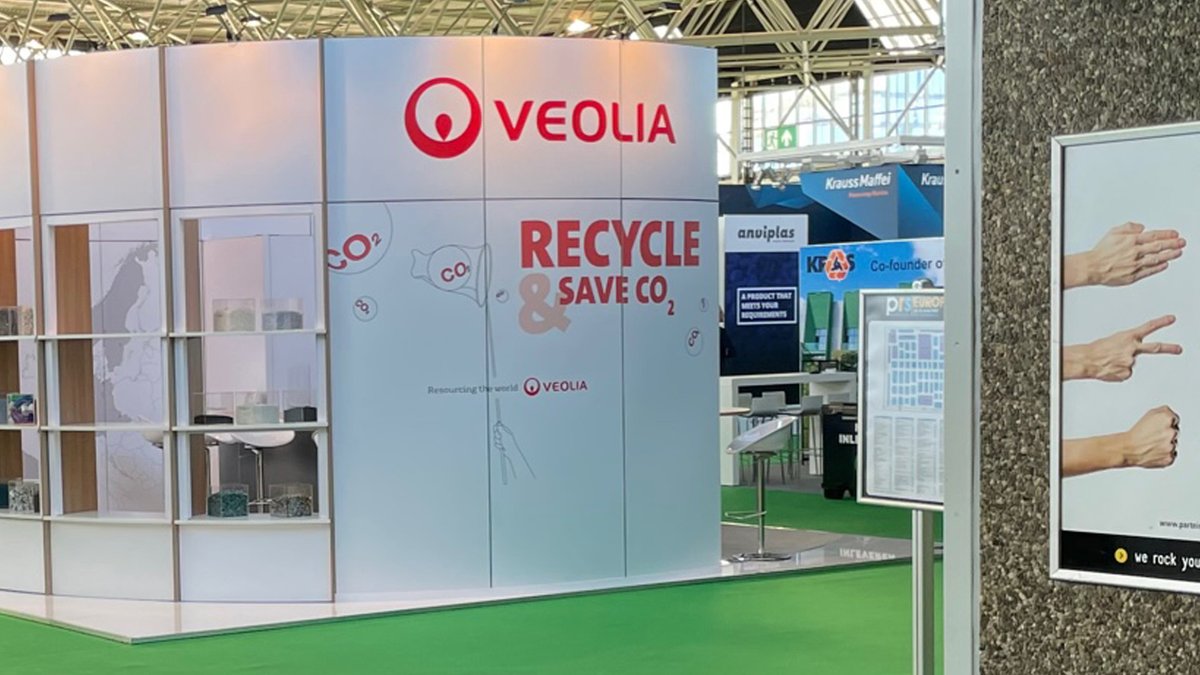 Hohe Kompetentenz im Kunststoff-Recycling: Das #Veolia Team freut sich, heute und morgen auf der @PRS_Europe vertreten zu sein. Spannende Diskussionen und Austausch bei uns am Messestand. Learn more with us: https://t.co/Qo28kAIx7X #Pellets #Compounds #Rezyklat #Recyclingmatters https://t.co/w9n3Zq7DjN