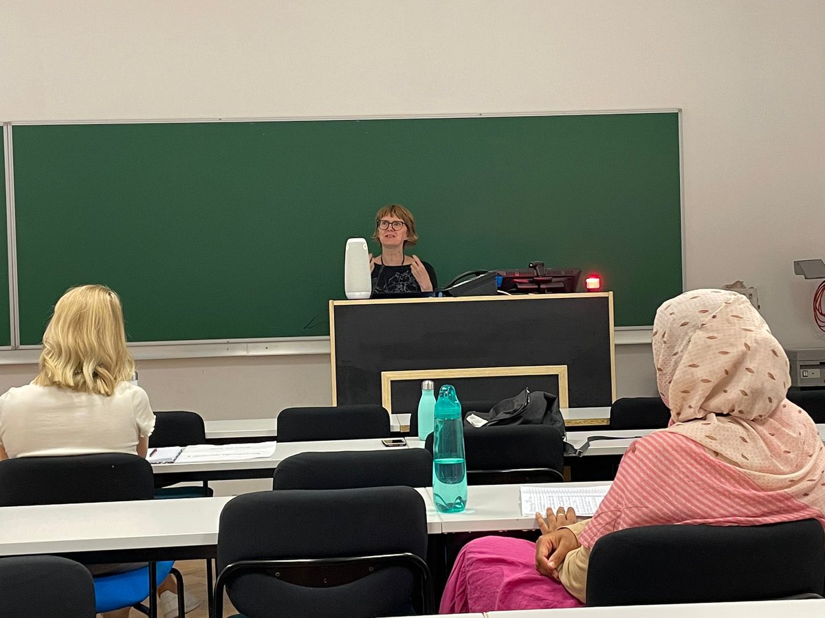 fratczak_monika's tweet image. #DataPower2022
 @Living_WithData panel! 
@hvditchfield
@hmtk
@Suoman
@AidanPeppin