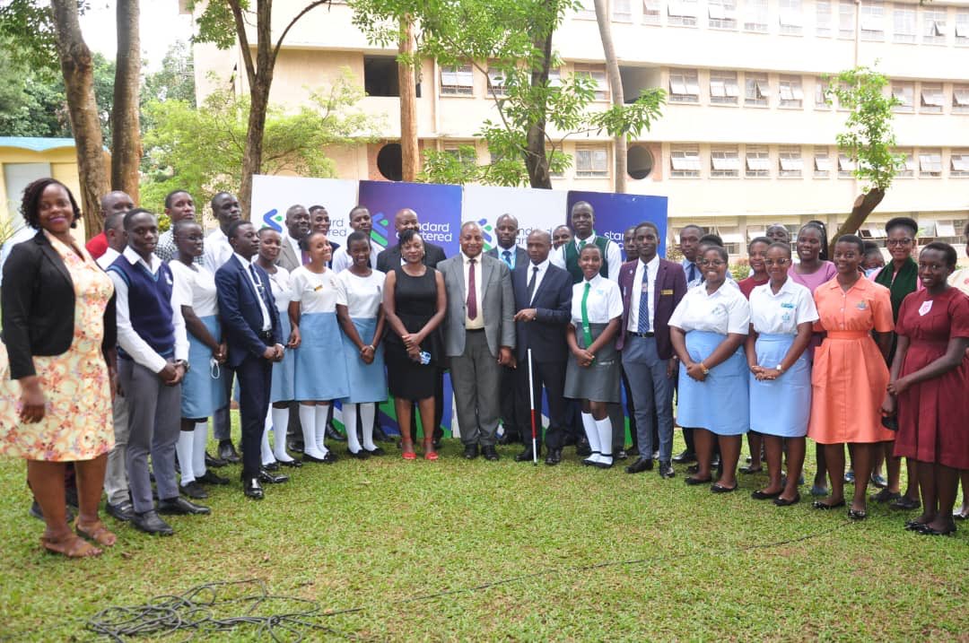 GayazaHighSch's tweet photo. Thank you @StanChartUGA, @Ecotrust & #mytreeinitiative for leading this. We pledge to plant and grow trees in our community as we mitigate climate change effects @NFAUG @UNDPUganda @nbstv @ubctvuganda @ntvuganda @UNinUganda https://t.co/hdIIiFgGVe
