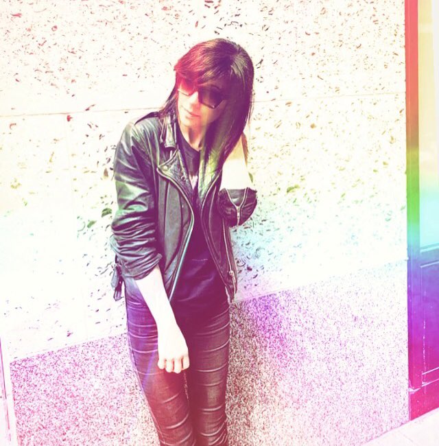 simone marie (@simonemarie4) on Twitter photo no live show on <a href="/sohoradio/">Soho Radio</a> today but we spinning a recent one,music from <a href="/midding_band/">๐ด๐ฐ๐ซ๐ซ๐ฐ๐ต๐ฎ</a> <a href="/opuskink/">opuskink</a> <a href="/GabeGurnsey/">Gabe Gurnsey</a> <a href="/thisispolica/">POLIรA</a> <a href="/panamsterdam11/">Pan Amsterdam</a> <a href="/ANMLghosts/">Animal Ghosts</a> <a href="/EmperorMachine/">The Emperor Machine</a> <a href="/musichorsegirl/">Horsegirl</a> <a href="/ekkstacy/">stacy</a> @sopharela @_billy_nomates <a href="/GrandammeMusic/">Grandamme Music</a> <a href="/Rubber_Oh/">Rubber Oh</a> <a href="/Tim_Burgess/">Tim Burgess</a> @fakepalms +more.. no live show on <a href="/sohoradio/">Soho Radio</a> today but we spinning a recent one,music from <a href="/midding_band/">๐ด๐ฐ๐ซ๐ซ๐ฐ๐ต๐ฎ</a> <a href="/opuskink/">opuskink</a> <a href="/GabeGurnsey/">Gabe Gurnsey</a> <a href="/thisispolica/">POLIรA</a> <a href="/panamsterdam11/">Pan Amsterdam</a> <a href="/ANMLghosts/">Animal Ghosts</a> <a href="/EmperorMachine/">The Emperor Machine</a> <a href="/musichorsegirl/">Horsegirl</a> <a href="/ekkstacy/">stacy</a> @sopharela @_billy_nomates <a href="/GrandammeMusic/">Grandamme Music</a> <a href="/Rubber_Oh/">Rubber Oh</a> <a href="/Tim_Burgess/">Tim Burgess</a> @fakepalms +more..