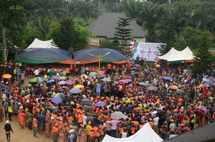 AfamDeluxo's tweet photo. Labour Party rally held in Isiala Ngwa, Abia state was a hit. Ekweremmadu should go there and mention PDP. 😂 

#PeterObi4President ✊🏿#LabourParty4PeterObi https://t.co/asjZ1en92L