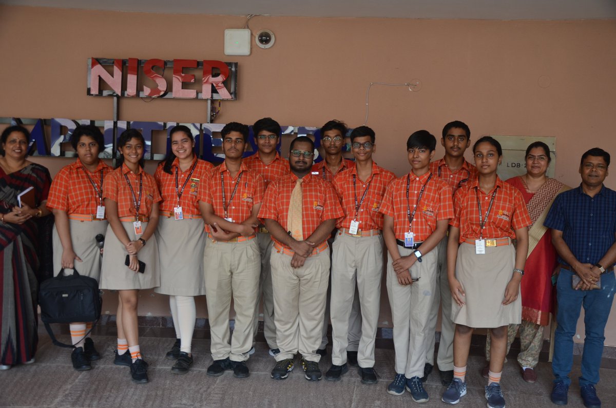 SAI_Edu_In's tweet photo. The students were felicitated after the completion of their 2-week summer internship. As a whole, it was an enriching training session for the students.
#SummerInternship
#SAIInternshipProgram
#Felicitation
#Training https://t.co/AuXUFnuetk