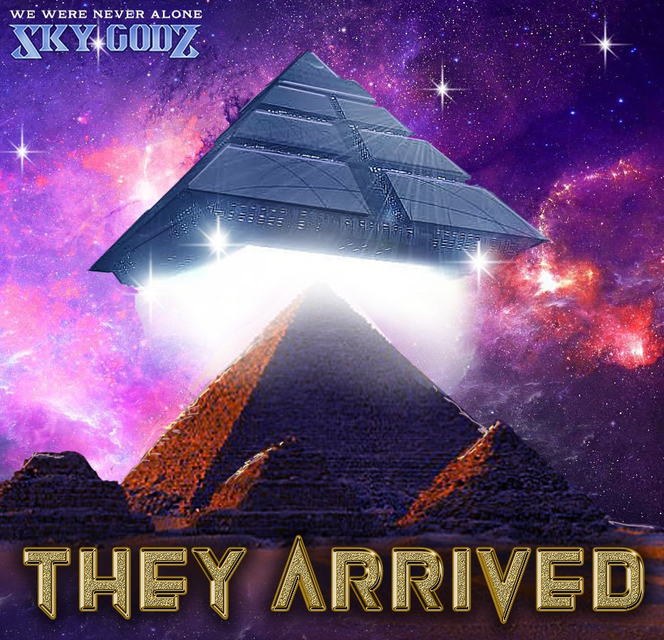 SKYGODZ_ANIME's tweet photo. THEY ARRIVED!
The Return of the Anunnaki.
β°οΈβ°οΈβ°οΈπΈπΈπΈ
#anunnaki #spaceships #lightships #wingeddisc #aliens #extraterrestrials #ufos #nibiru #resurrection #ascension #scifi #sciencefiction #tvseries #anime #animation #symbolism #pictograms #skygodz #sky #comicbooks #animation https://t.co/zVy7AlHywb