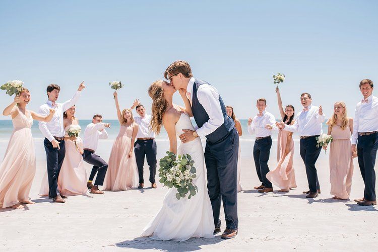 windows_lake's tweet photo. You can get the best ideas for organising a beach wedding here, along with suggestions for fashion and beauty. Look it up!

Visit: https://t.co/h7BmuNKsV7

#beachweeding #weedingdress #weddinggoals #weddingday #weddingseason #trending #USA #NewYork https://t.co/vTul1Lu0R4