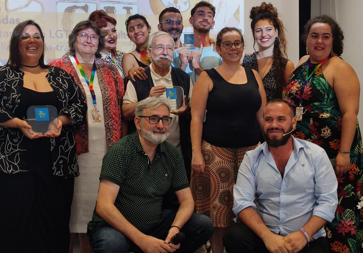 CulturaOrgullo's tweet photo. #6FOC Los Premios Nazario 2022 del FOC se entregaron ayer en un acto presentado por @ManoloRosadoC con la presencia de @TeresaGarcaGa12 https://t.co/azHOauFUkU