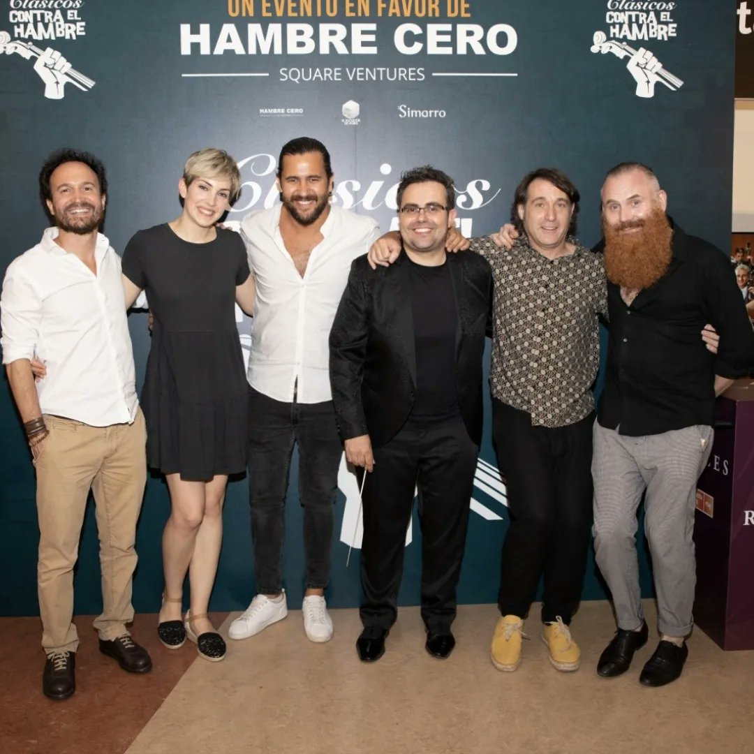 SQUAREVentures's tweet photo. +600 personas de pie aplaudiendo 5 min el concierto CLÁSICOS CONTRA EL HAMBRE. Recaudamos fondos para #Ucrania, esta semana enviamos un nuevo camión de https://t.co/tTR2ij02sO con 24 toneladasde ayuda. Donaciones https://t.co/bMhO5ftCRd https://t.co/PSeQfPFnX9