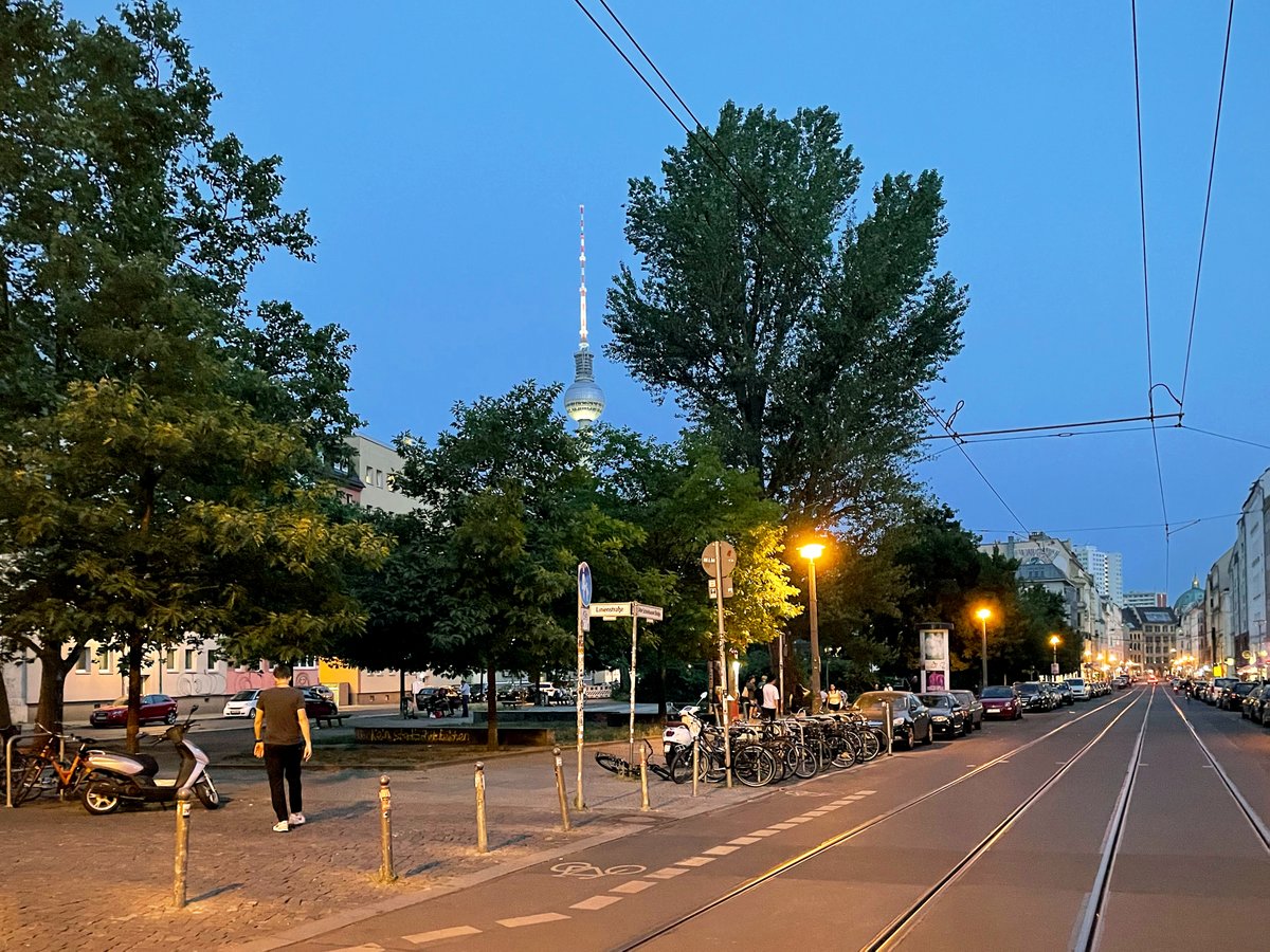 bilderbook_org's tweet photo. Rosenthaler Strasse, Jacob-Teitel-Park, TV Tower 
https://t.co/EX2IUKfDZH #berlin https://t.co/OHhK0dqLOT
