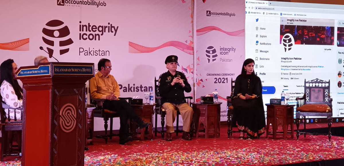 IntegrityIconPK's tweet photo. Integrity Icon 2021; Shahzadi Noshad addressing the crowning ceremony 2021:
"I have always spoken up about the rights of other's daughters and will continue to do so"
The Integrity Icon crowning ceremony is happening today https://t.co/KByh4A66Gs