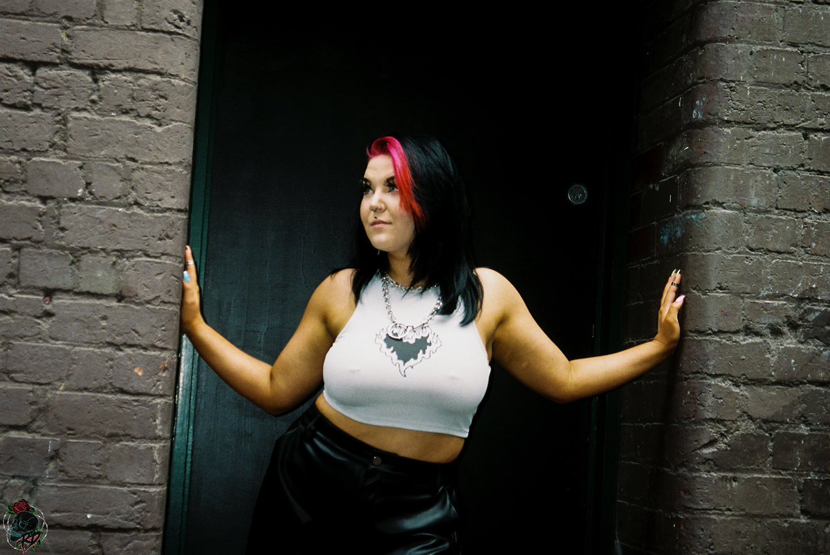 I feel very important pls acknowledge me