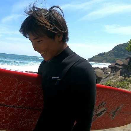 takainoue2000's tweet photo. FUN WAVES🎵
Full movie on YouTube👇
https://t.co/8qiJPSGaCk
#楓のワンダーランド #kaedeinoue #subscribe #チャンネル登録お願いします
#三刀流プロサーファー井上鷹 #三刀流プロサーファー #井上鷹 #妹の楓 #二刀流プロサーファー井上楓 #井上楓 #妹の桜 #井上桜 #ロングボード #サーフィン https://t.co/kiPKaP8iYV