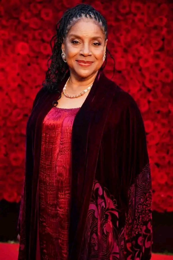 GWANJEZ's tweet photo. Phylicia Rashad, 74 years old. Black is simply Beautiful 🖤 https://t.co/VgkOVaWz1H