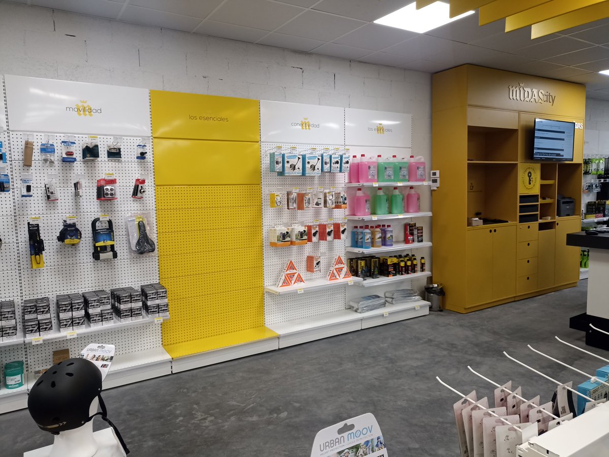 midas_es's tweet photo. ¡Tenemos nuevo #MidasCity! 💛
Este centro ubicado en el📍centro comercial Mirasierra Gallery, contará con mantenimiento y reparación de vehículos y motos de combustión, así como la posibilidad de alquilar y comprar vehículos #eléctricos como patinetes, bicicletas y motos 🛴🚲🛵 https://t.co/xHXWcE366z