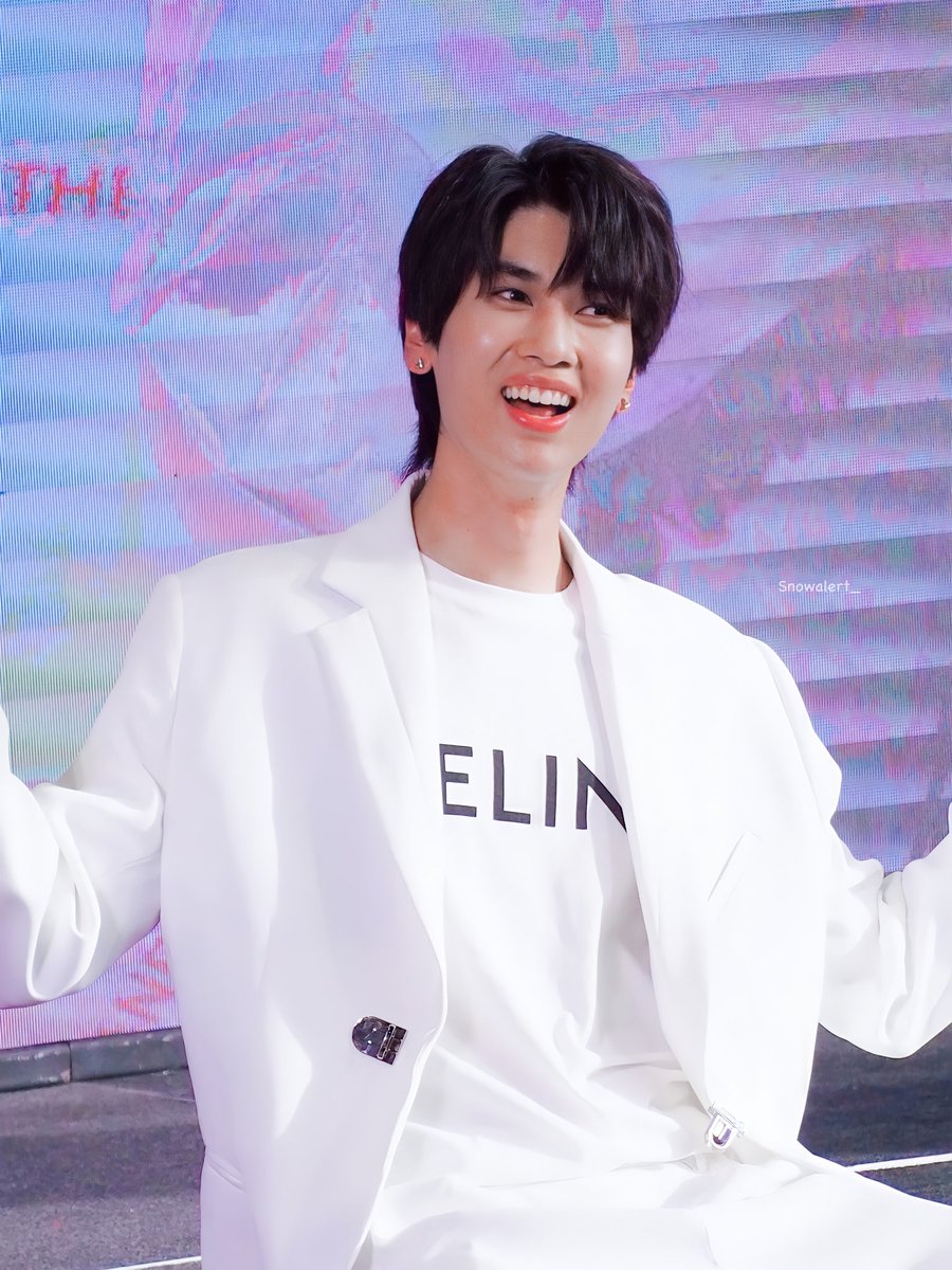 Snowalert_'s tweet photo. 『 190622 』 

เป็นรูปที่เห็นแล้ว ยิ้มตามได้ทั้งวันเลย😻

@dunknatachai 
#dunknatachai #dunkmeow 
#จุงดัง #ดุงจัง #ช้อปให้โลกจําxDunk https://t.co/9dcHilsPCG
