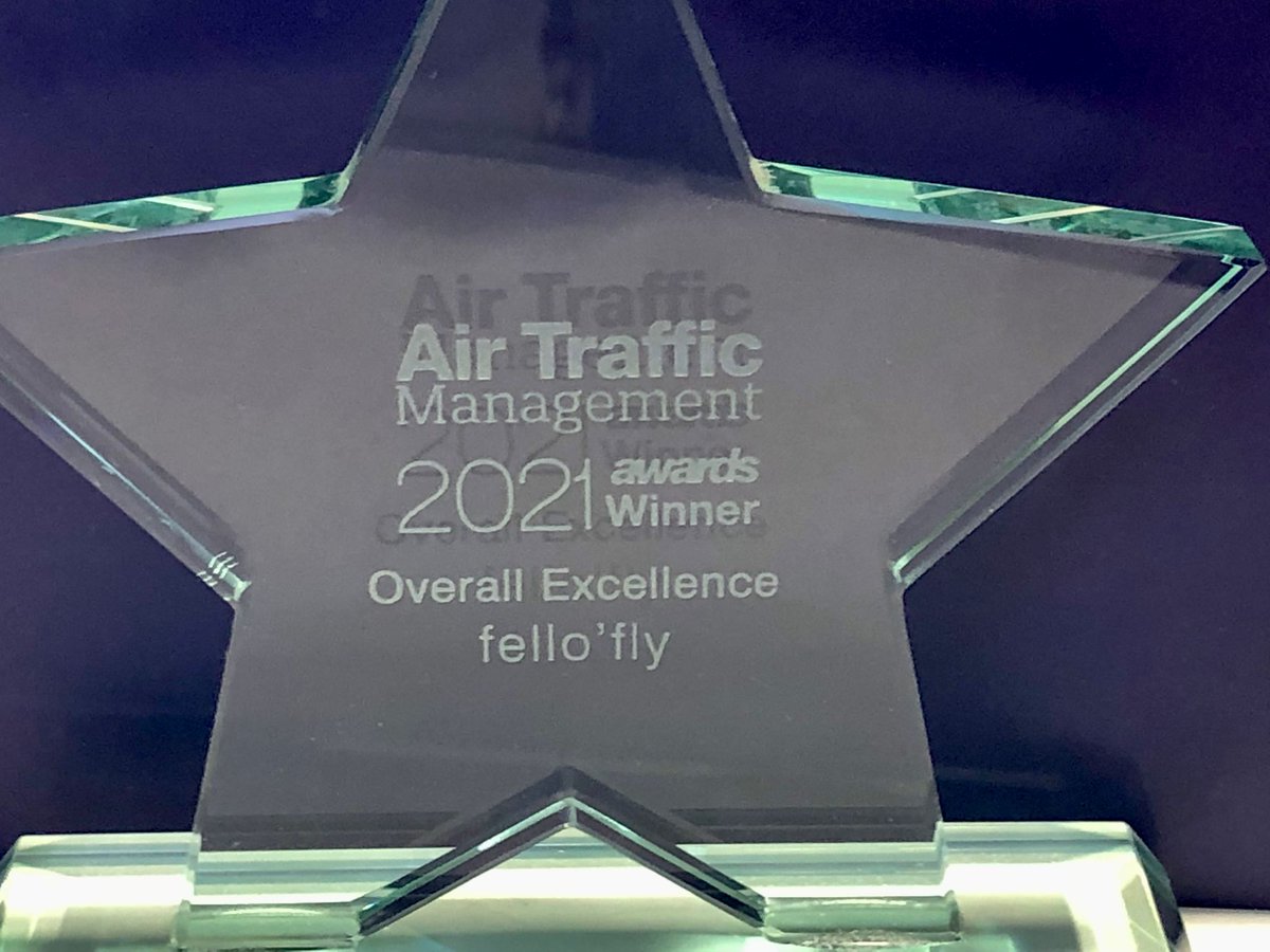 DGAC's tweet photo. #WorldATMCongress | Day 2
🏆Avec @Airbus et @eurocontrol, la #DSNA a été recompensée aux #ATM Awards 2022 dans la catégorie #innovation pour le projet #fellofly de vols en formation.
Son objectif ✈️? Réduire sur la phase en-route la consommation de carburant.
#Sustainability https://t.co/hfHNZP9SOH