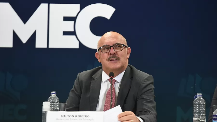 UOLNoticias's tweet image. 🔴#URGENTE | PF prende ex-ministro do MEC Milton Ribeiro e pastor ligado a Bolsonaro

uol.page.link/aRSXd