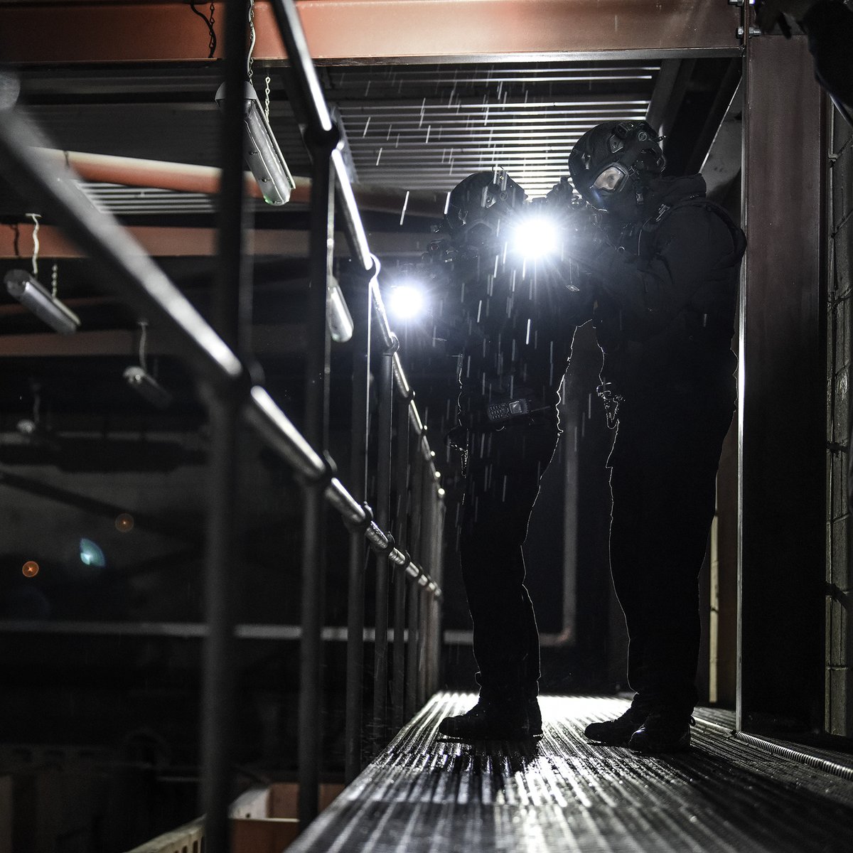 StreamlightUK's tweet photo. A compact weapon mounted light that doesn't compromise on power 💪
The TLR range offers you a compact design & bright weapon light.
Discover more: https://t.co/JNERWlyhUD
#streamlight #tactical #lawenforcement #tlr2 #police #gunlight #firearmsofficers #armedpolice #avr https://t.co/p9FK6Cxn5P