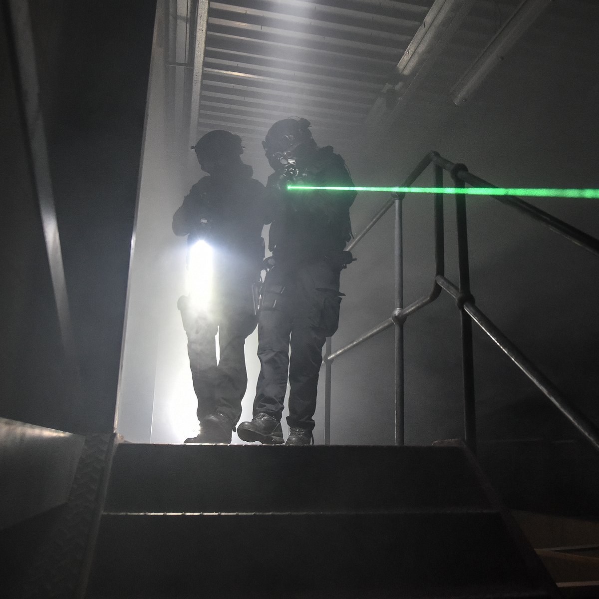 StreamlightUK's tweet photo. A compact weapon mounted light that doesn't compromise on power 💪
The TLR range offers you a compact design & bright weapon light.
Discover more: https://t.co/JNERWlyhUD
#streamlight #tactical #lawenforcement #tlr2 #police #gunlight #firearmsofficers #armedpolice #avr https://t.co/p9FK6Cxn5P