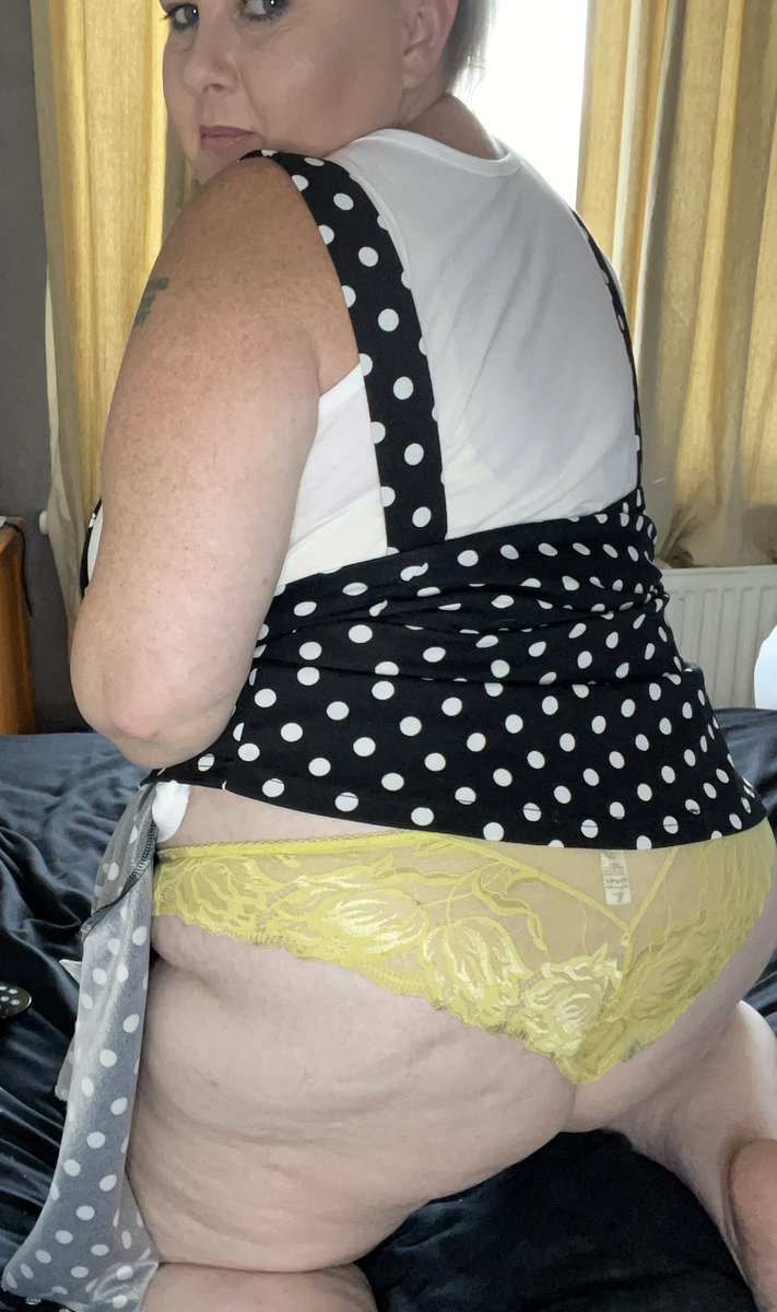 Bustygal21Gal's tweet photo. Happy hump day 😉😘 xxx @heart_broken_64 @VicPeaksPromo @UKPromoAccount1 @Bacon2Tiny @exclusive_link @Exquisite_model @KinkyBootsAnna @BlazePearce @JayOF_Official @BlazePearce @ExclusiveLink1 @SexyKittensUK @AdultWorkcom @StreamateUK @BufertsBeauties @HotPromotes @bustykim https://t.co/ny1HLBzlSB