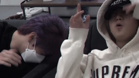 huling sayaw,
a #minsung au.

airo who was auditioning for a dance team, saw kaizer judging each student who performs. airo disliked him for being judgmental which started their hatred for each other. 

but rather than learning a choreo, will they learn how to love instead?