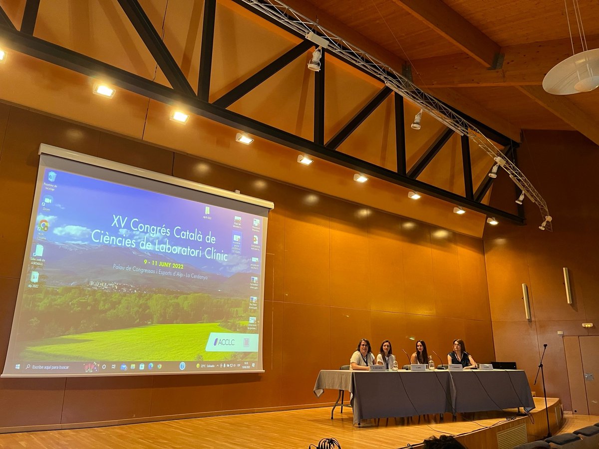 hgermanstrias's tweet photo. 🥈 Elena Rufo, resident del #LabClinicMN obté el reconeixement de segona millor comunicació científica amb
“Utilitat de les magnituts Cell Population Data en el diagnòstic diferencial d’anèmies microcítiques”
al XV congrés de @ACCLC_CAT
👏🏼Enhorabona https://t.co/LezUTmfI5k