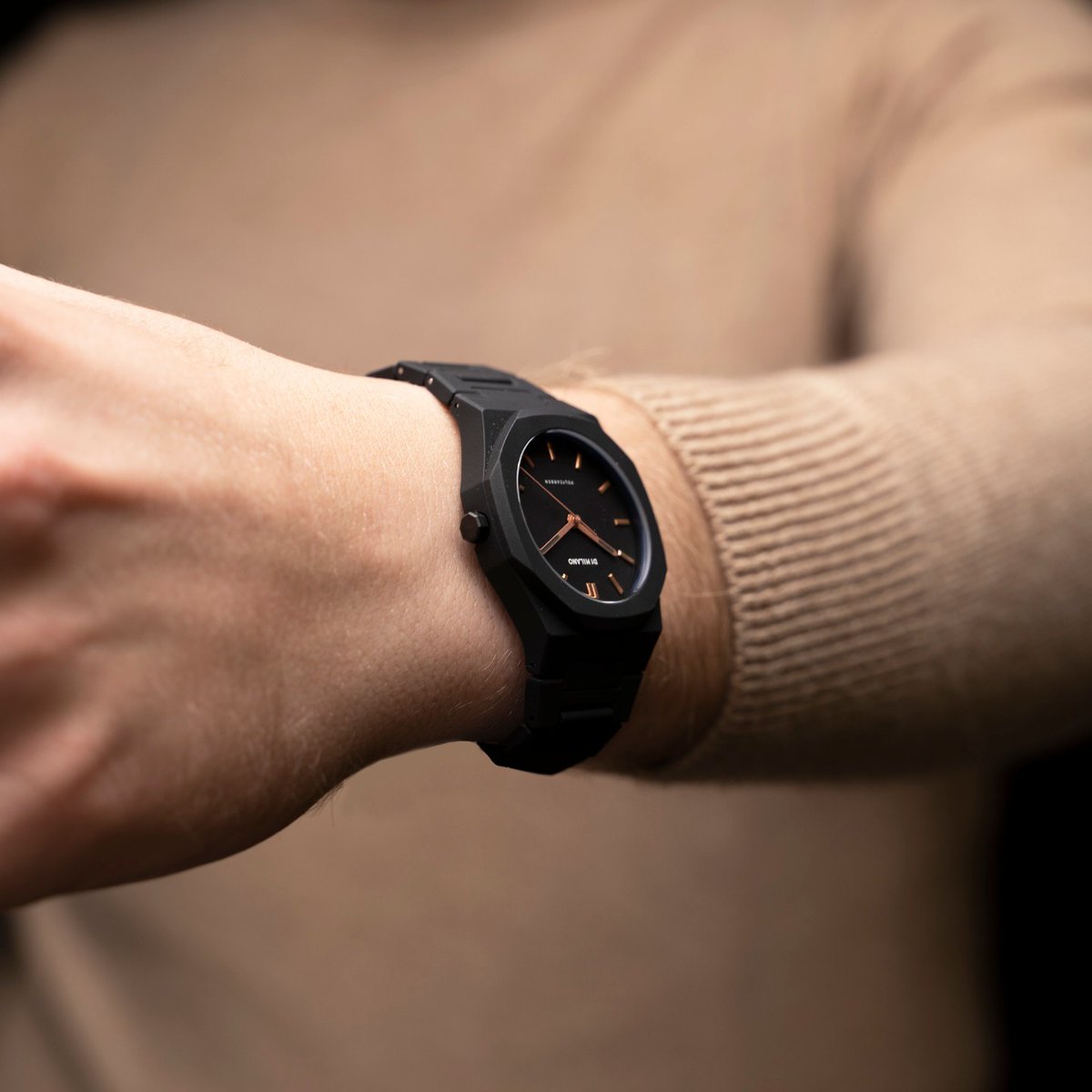 ParisGalleryME's tweet photo. D1 MILANO
يتباينSteely Rose Gold بشكل أخاذ مع هيكل غير لامع ذو ملمس ناعم.
D1 MILANO
Steely Rose Gold contrasts on a matte soft-touch construction.
#Paris_Gallery #D1Milano #Polycarbon #Watch #ManWatch #Simple #Elegant
https://t.co/S1L60rfGHc https://t.co/Ws3LjmQO5j