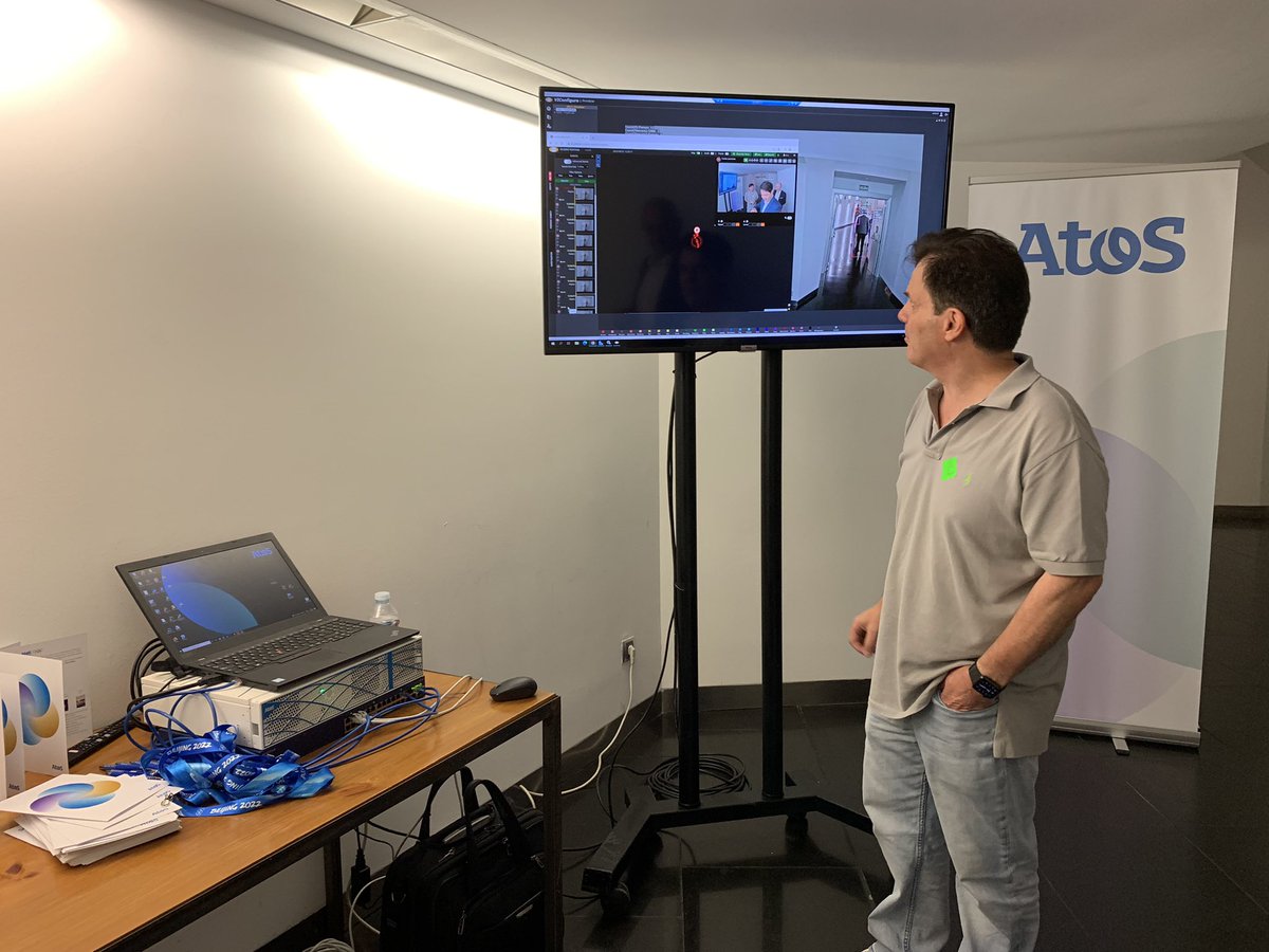 AMETIC_es's tweet photo. ⏰A continuación, habrá exhibiciones de algunas de las iniciativas y tecnologías presentadas durante la jornada en una sesión de showroom, acompañada de un cocktail #networking (solo disponible para asistentes presenciales) https://t.co/4C5iNfzIKx