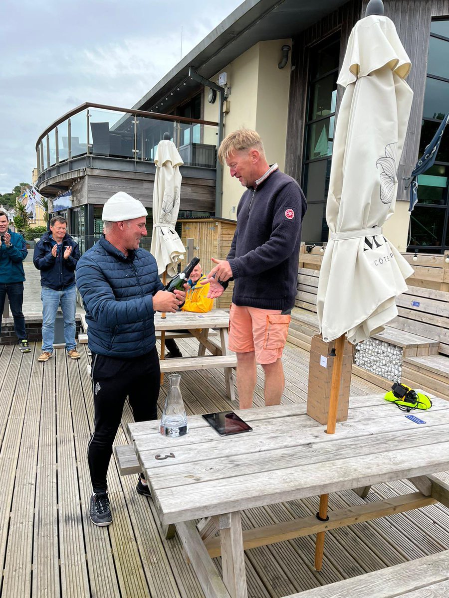 10 Teams. 125mi ⛵️, 140mi 🚴‍♀️. 29mi 🏃‍♂️. ALL IN A WEEKEND! After completing the final exam of the course, teams from ICSC(L) came first and third place in this years South West 3 Peaks Yacht Race #SW3PYR Great work teams! @ArmySportASCB @RoyalMarines @BritishArmy