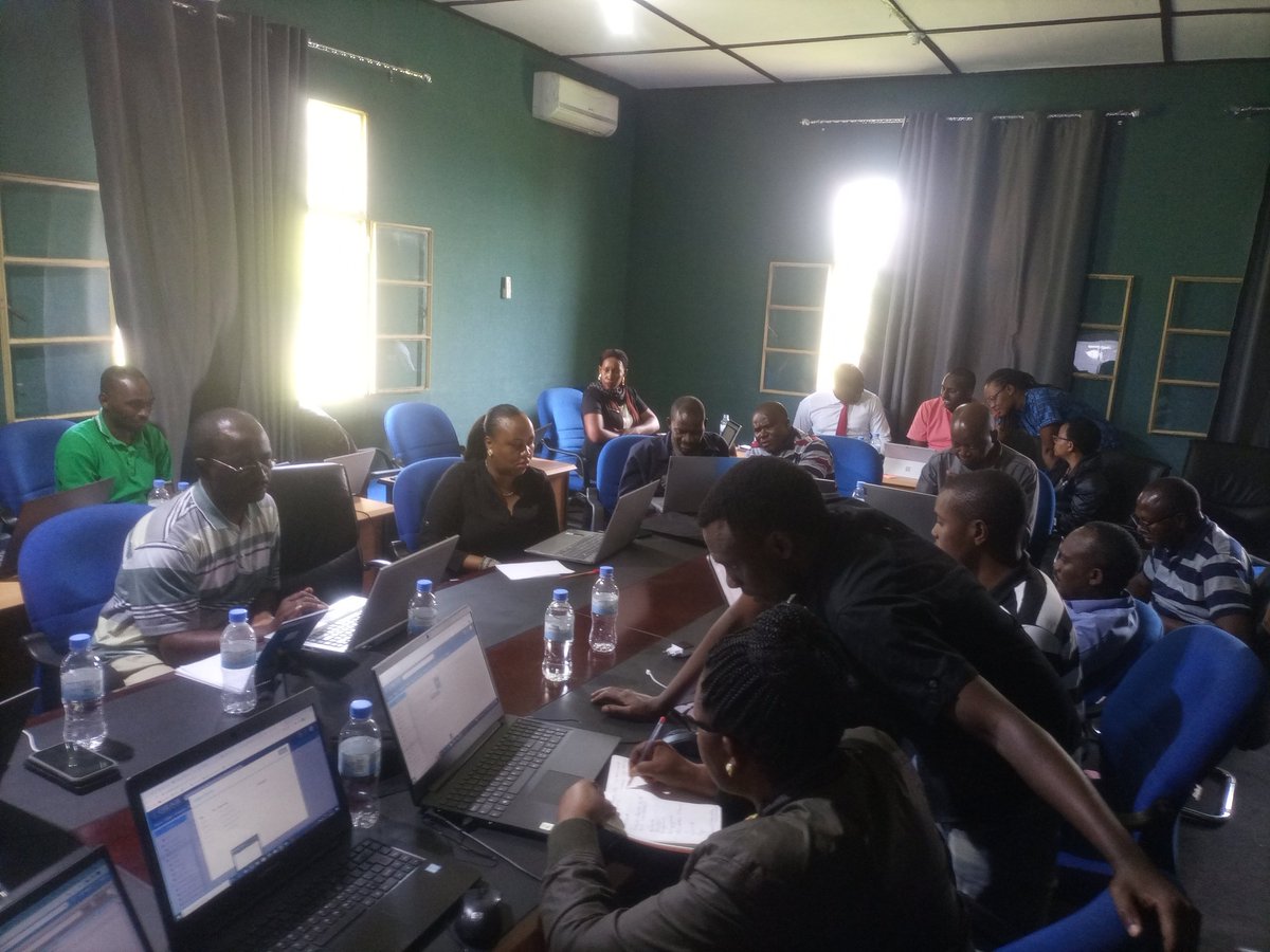 RusiziDistrict's tweet image. Ku munsi wa 2 w&apos;Amahugurwa ku ikoranabuhanga #smartadministration system Komite Nyobozi y&apos;Akarere yitabiriye aya mahugurwa, bose bahabwa Digital Signature.@gatjmv @RwandaLocalGov @RwandaWest @RwandaICT @DrKibiriga @HabitegekoFran1