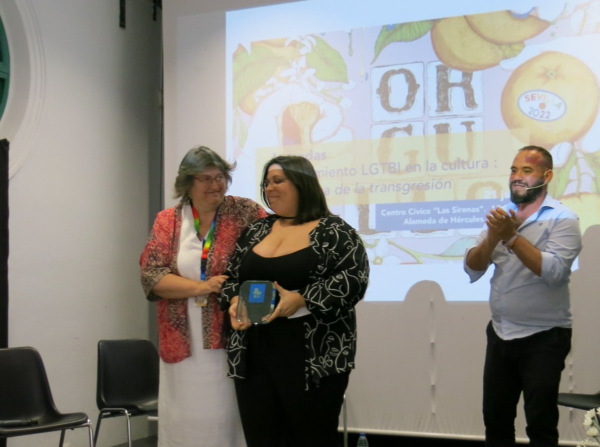 CulturaOrgullo's tweet photo. #6FOC (II) Entrega de los Premios Nazario 2022 https://t.co/CuOoO9Vu2a