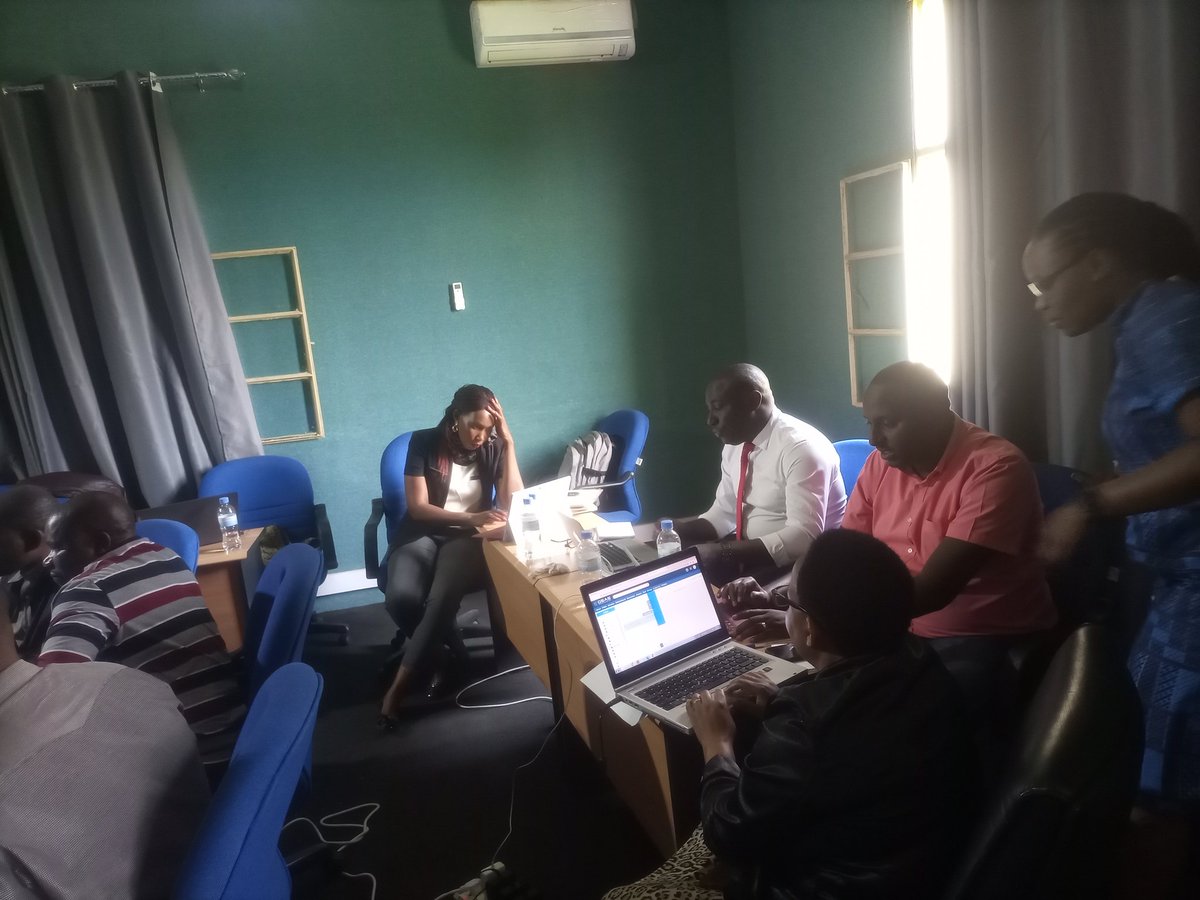 RusiziDistrict's tweet image. Ku munsi wa 2 w&apos;Amahugurwa ku ikoranabuhanga #smartadministration system Komite Nyobozi y&apos;Akarere yitabiriye aya mahugurwa, bose bahabwa Digital Signature.@gatjmv @RwandaLocalGov @RwandaWest @RwandaICT @DrKibiriga @HabitegekoFran1