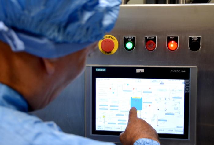 En un nuevo encuentro con el Presidente <a href="/DiazCanelB/">Miguel Díaz-Canel Bermúdez</a> y el Primer Ministro <a href="/MMarreroCruz/">Manuel Marrero Cruz</a> con expertos y científicos para temas de la salud fue presentado el proyecto para una salud digital. Sigue avanzando la ciencia y la innovación en la salud, agenda digital  #CubaVive