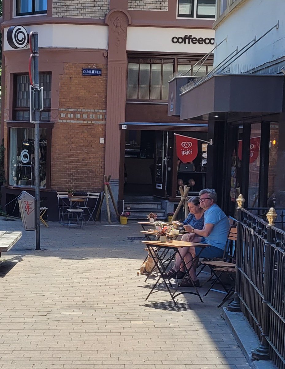 #Groningen <a href="/ccgroningen/">Coffee Company</a> <a href="/carolieweg/">Carolieweg Groningen</a> 
 #lunch <a href="/koeskas/">Eetwinkel Koeskas</a> de #eetwinkel #oosterstraat 
#zomerzon #food #ijs #koeskas