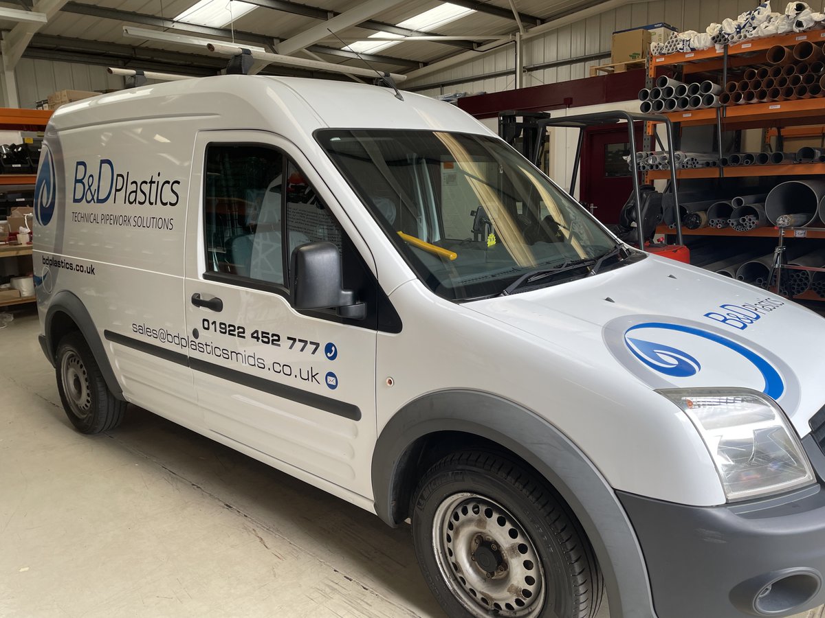 BDPlastics1's tweet image. Meet the new addition to the B&amp;amp;D Midlands Fleet, our Ford Transit Connect.
Why?
To meet increasing demand 
To act as a same-day rapid-response vehicle
To help combat the ever-increasing fuel prices, enabling  us maintain low delivery costs to our customers

#FairFuelUK