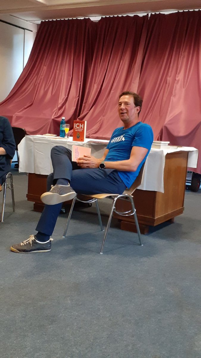 Gestern Abend las ich aus meinem neuen Buch #wasmannochsagendarf im Rahmen der #eppelheimerbuchwoche. ❤️lichen Dank an alle Beteiligten!