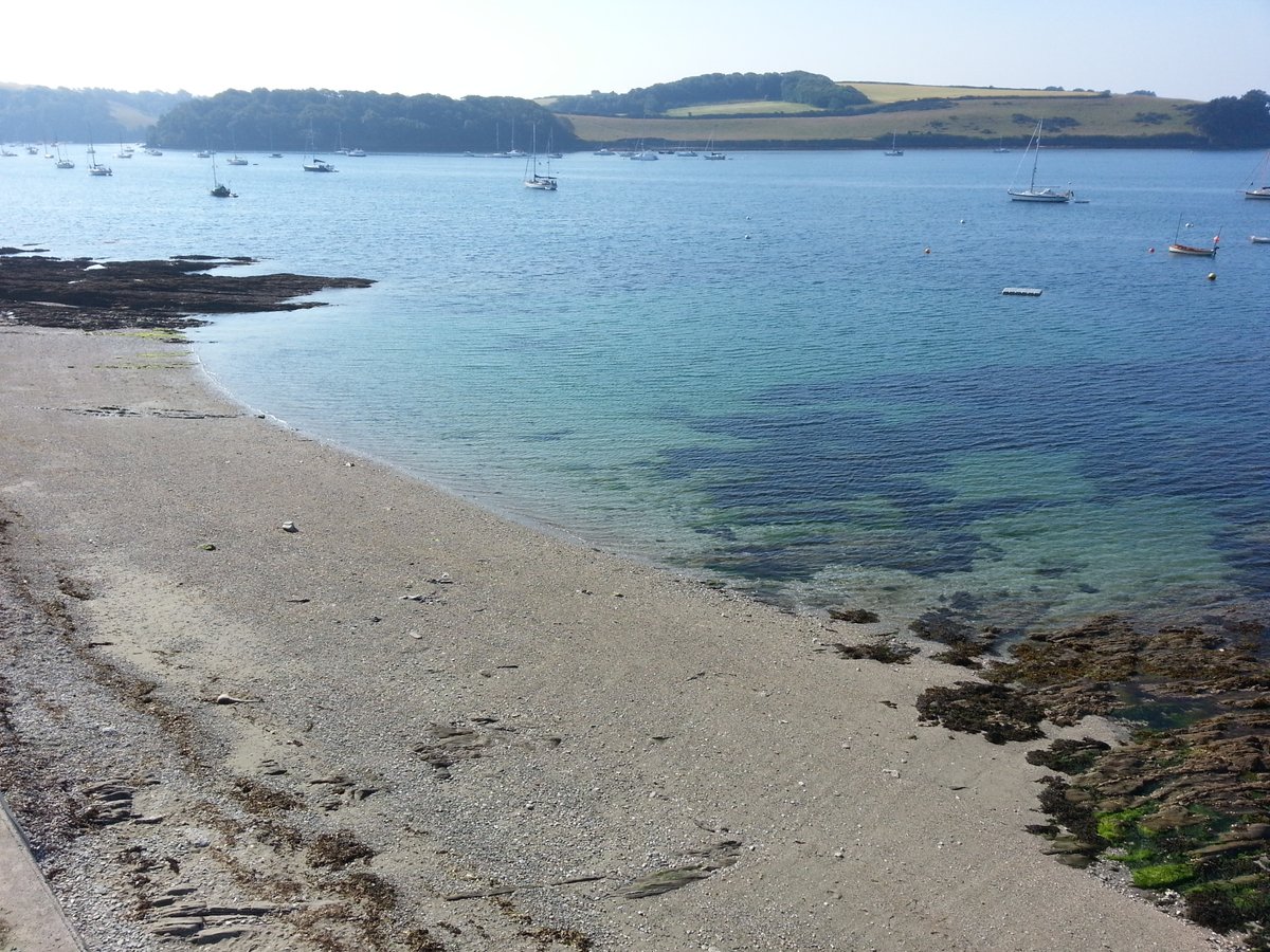 manonabeach's tweet photo. What the #beach means at #Percuil #StMawes on the #Roseland in #Cornwall, with @PortscathoHols - https://t.co/ABhhFN3yPs https://t.co/TqNQj4PZst