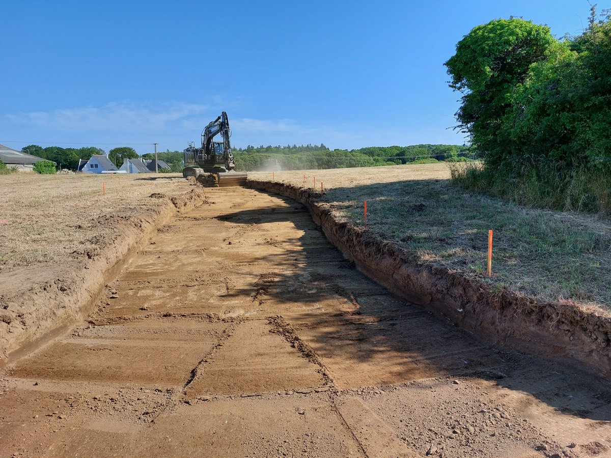 POLIMMO's tweet photo. CHANTIER 🚧 | TREGUNC | Hameau de Kerouel
Pour Polimmo démarrage des travaux de terrassements au Hameau de Kerouel composé de 24 terrains à bâtir🏡 libres de constructeur.
👉 5 lots disponibles à la vente, plus d'information : https://t.co/e2MNFDbkPA

#terrain #terrainabatir29 https://t.co/GIf80rQvVJ