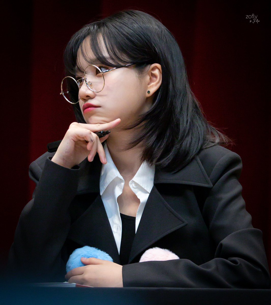 zoflyJY's tweet photo. #NewProfilePic

💟🤓💟

#조유리 #チョユリ #JOYURI https://t.co/Ww1bcbIpfj