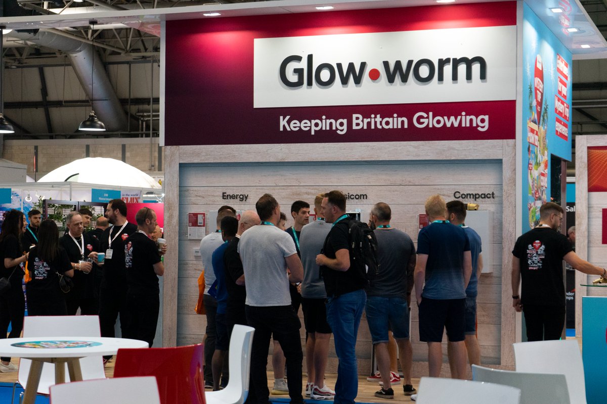 glow_wormclub's tweet photo. Another successful day at #InstallerShow.🙌

Huge thanks to everyone who came down to see us!

We're excited to do it all again tomorrow!

@Installermag @Installer_Show https://t.co/dZckqqfoKU