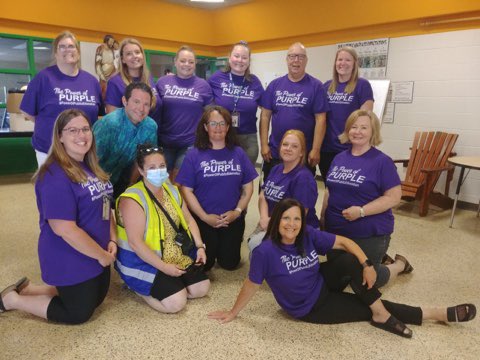 1453Cupe's tweet photo. Happy Education Worker Wednesday ☀️@osbcucscso @CUPEOntario #powerofpurple #educatorstogether https://t.co/d801OOxlEx