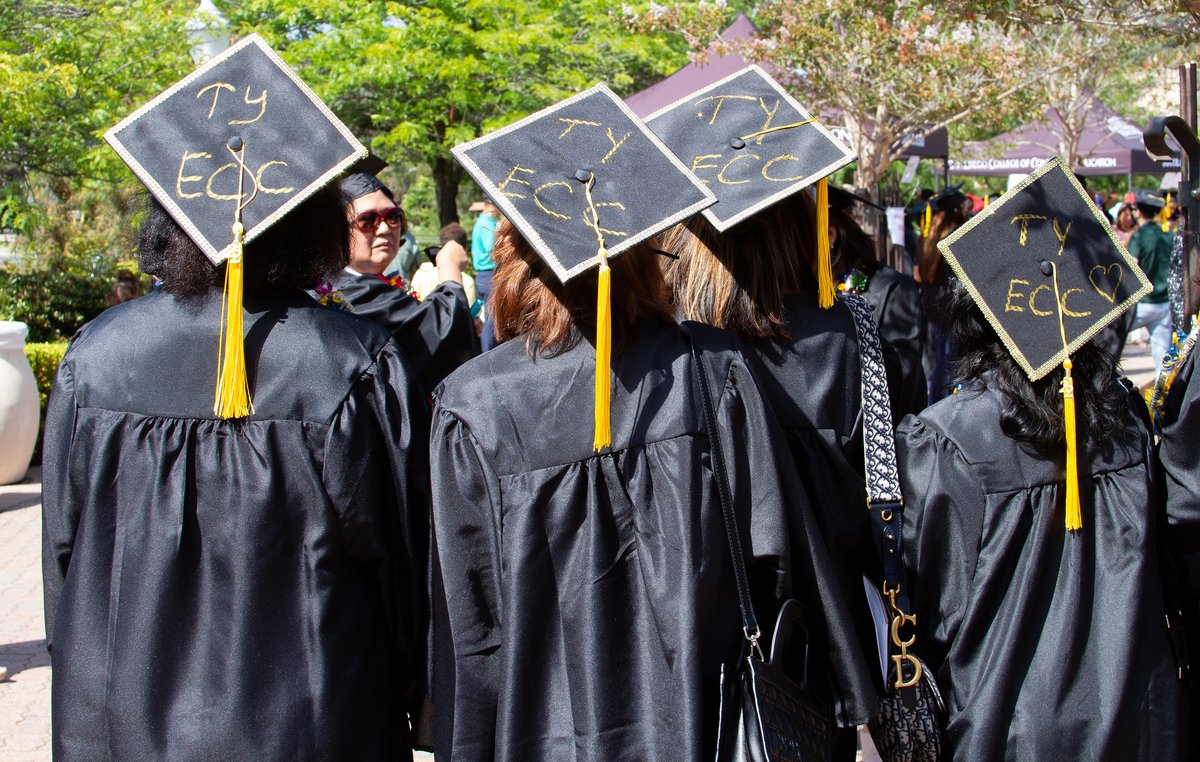 SDCCEEDU's tweet photo. Congratulations San Diego College of Continuing Education Graduates! It was an honor to celebrate you. Download and share your photos:
https://t.co/pYQXzNvOkt #SDCCEGRAD https://t.co/ABRmNp2J6D