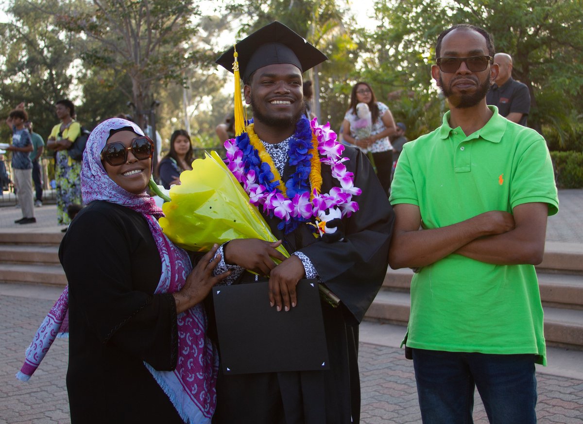SDCCEEDU's tweet photo. Congratulations San Diego College of Continuing Education Graduates! It was an honor to celebrate you. Download and share your photos:
https://t.co/pYQXzNvOkt #SDCCEGRAD https://t.co/ABRmNp2J6D