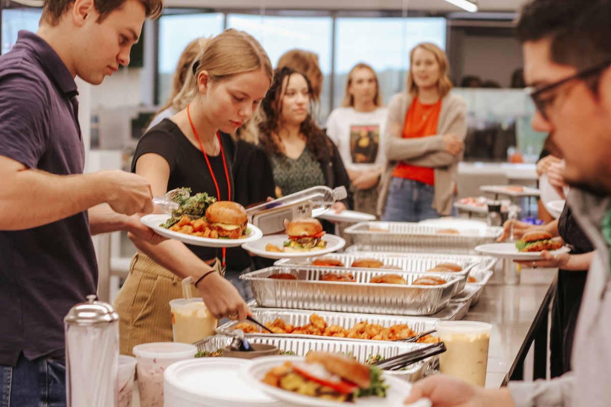 AlertMedia tweet media