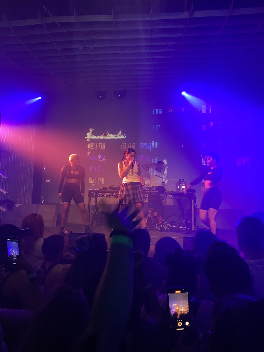 ryan7nft's tweet photo. @Deadfellaz Too many pictures to post everything was so sick, Deadfellaz forever 🔥 https://t.co/M0XfE7GhbA