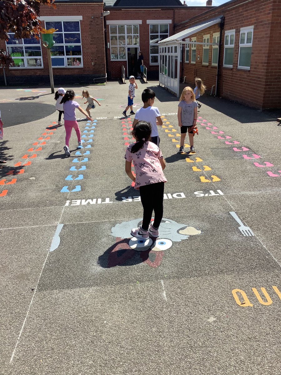 LansdowneInfant's tweet photo. Our mini humans were delighted to use the new playground markings today! It’s certainly brightened up our playground and added to the fun of sports week 😊 thank you @Mrs_LPreston for organising it ❤️ #workhardbekindchoosewisely #deferrerstrust https://t.co/nWq4JtLGAo