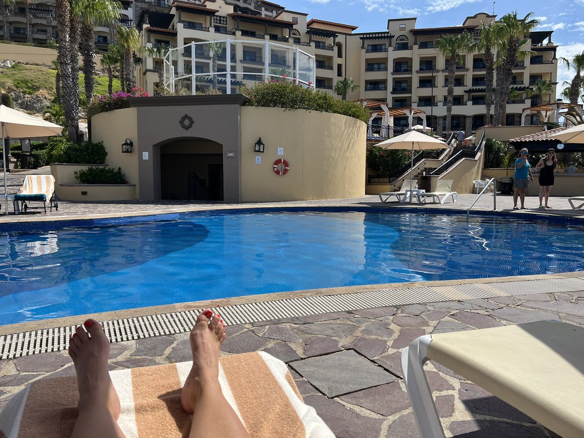 j_mo1414's tweet image. Pool pic of the day @PuebloBonito Cabo! #AdultPool today.
